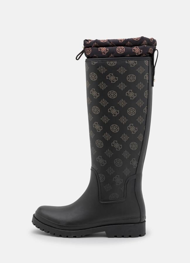 Botas estampadas de Guess, 100 euros.