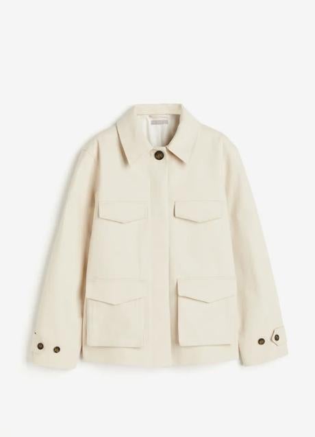 Chaqueta con bolsillos de H&M (49,99 euros)