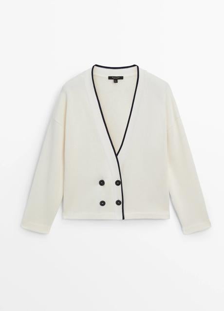 Chaqueta blanca y negra de Massimo Dutti (49,85 euros)