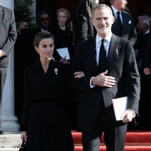 Los reyes Felipe y Letizia, en el funeral del rey Constantino de Grecia en Atenas. 