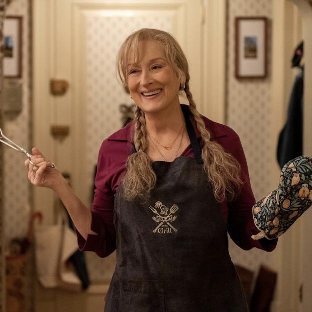 Meryl Streep, caracterizada para su personaje en la serie 'Solo asesinatos en el edificio'. 