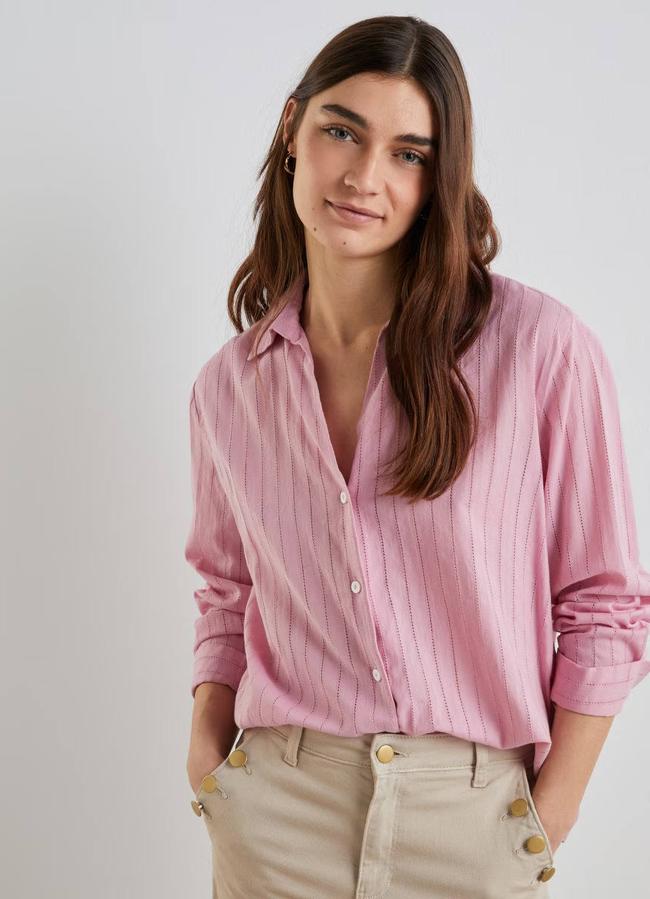 Camisa rosa calada