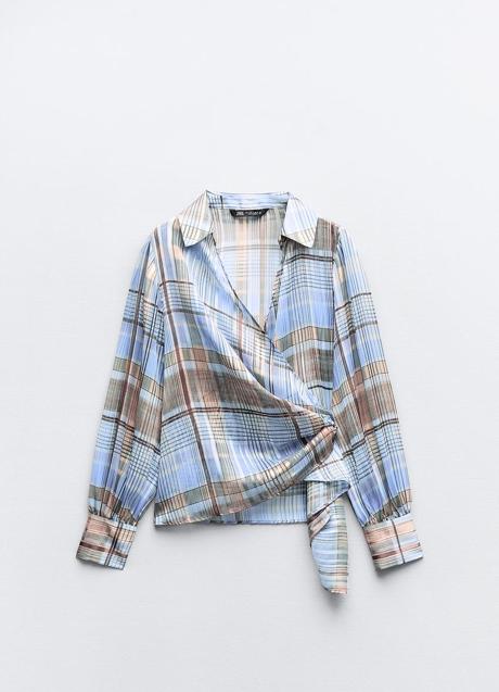 Camisa con estampado de cuadros de Zara (29,99 euros)