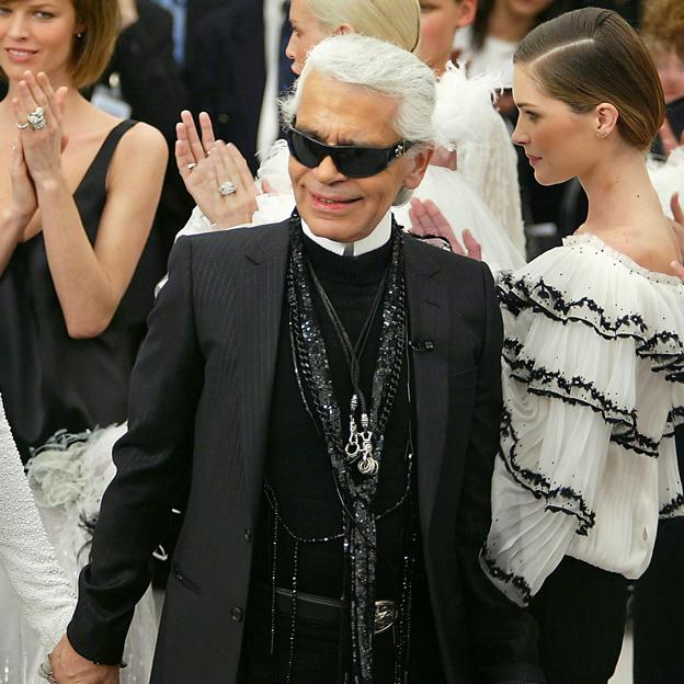 Karl Lagerfeld en uno de sus últimos desfiles con Chanel