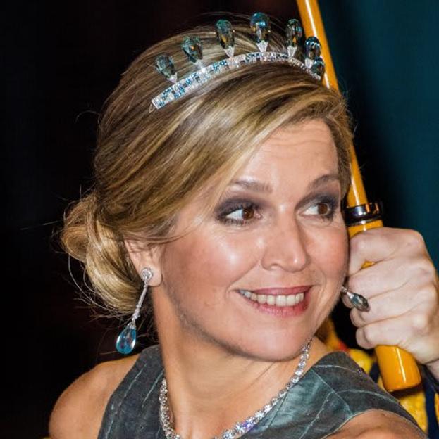 Máxima de Holanda con la tiara de aguamarinas