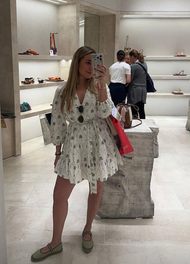 Influencer con vestido viral de Zara/@lisasimppson