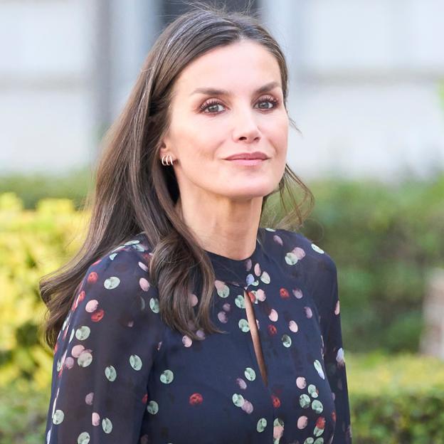 La reina Letizia ha establecido un selecto y reducido grupo de mujeres que cuidan de su agenda y de su imagen.