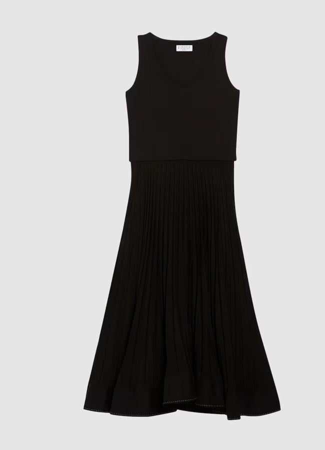 Vestido negro de tablas de Claudie Pierlot, 177 euros.