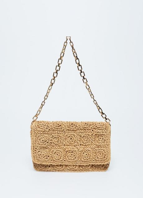 Bolso de rafia de Sfera (17,99 euros)