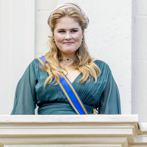 La princesa Amalia de Holanda en la apertura del Parlamento. 