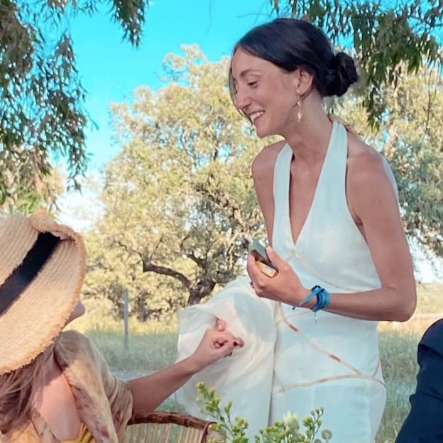 La boda de Mónica Coronel de Palma Marichalar, prima favorita de Victoria Federica: bucólica y con vestido de novia propio