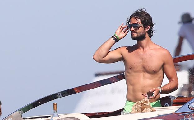 Carlos Felipe de Suecia, todo un playboy en Saint-Tropez. 