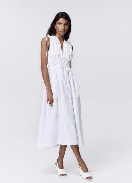 Vestido blanco de Sfera (35,95 euros)