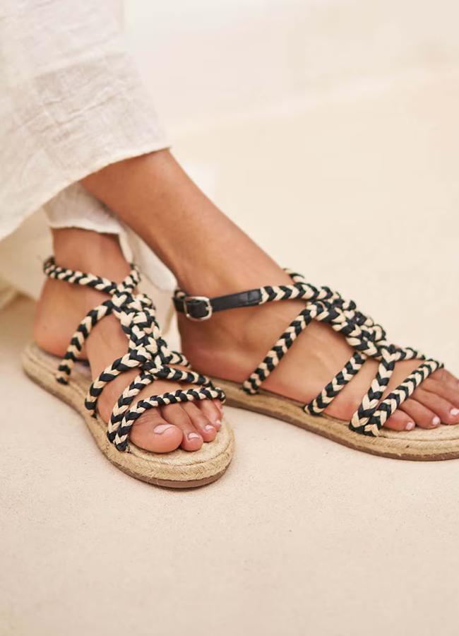 Sandalias con cuerdas en rafia de Manebí.