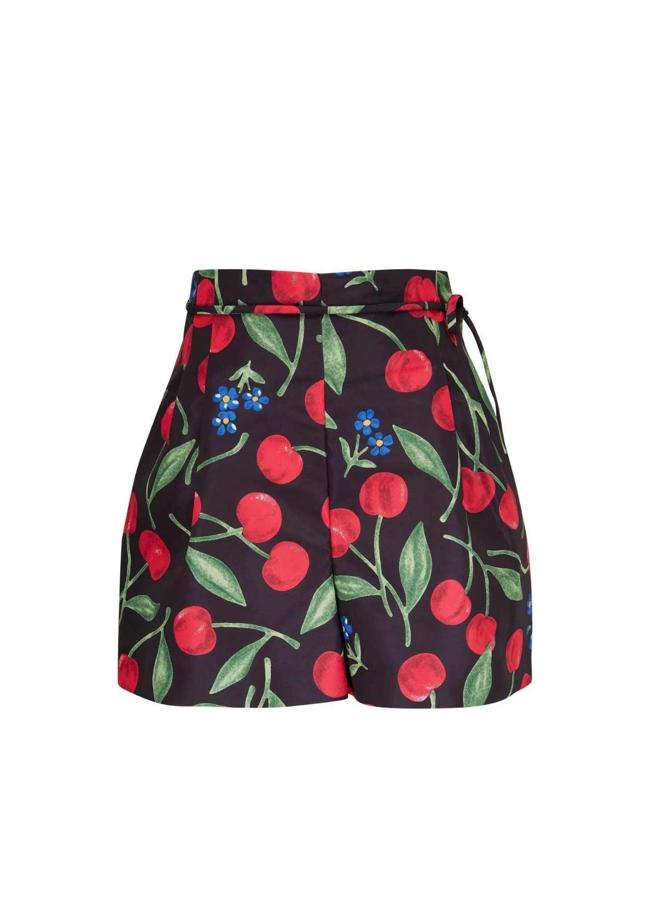 Carolina Herrera shorts con cereza estampada, 1.269 euros..