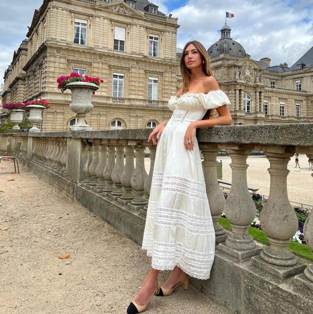 Estos vestidos de lino de Oysho son lo más cómodo que llevarás todo el verano