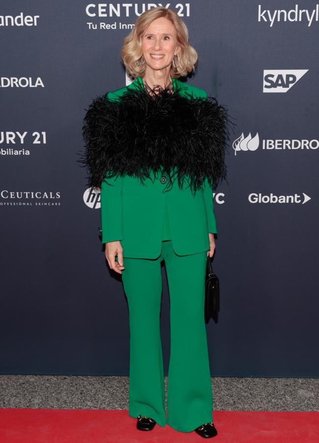 Cristina Garmendia con un traje de color verde. / GTRES