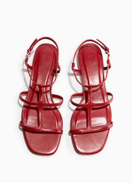 Sandalias rojas de H&M (25,99 euros)