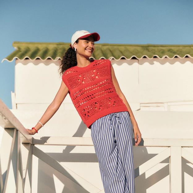 Las compras de la semana de Stradivarius: vestidos estampados, pantalones que hacen tipazo y muchas otras propuestas recién llegadas a tienda