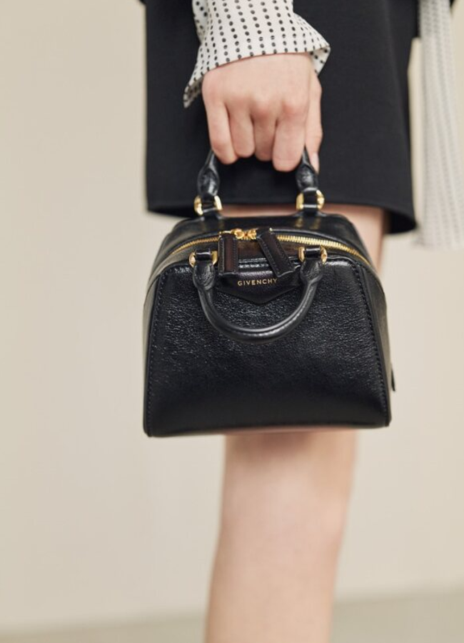 Bolso Antigona Cube de Givenchy.