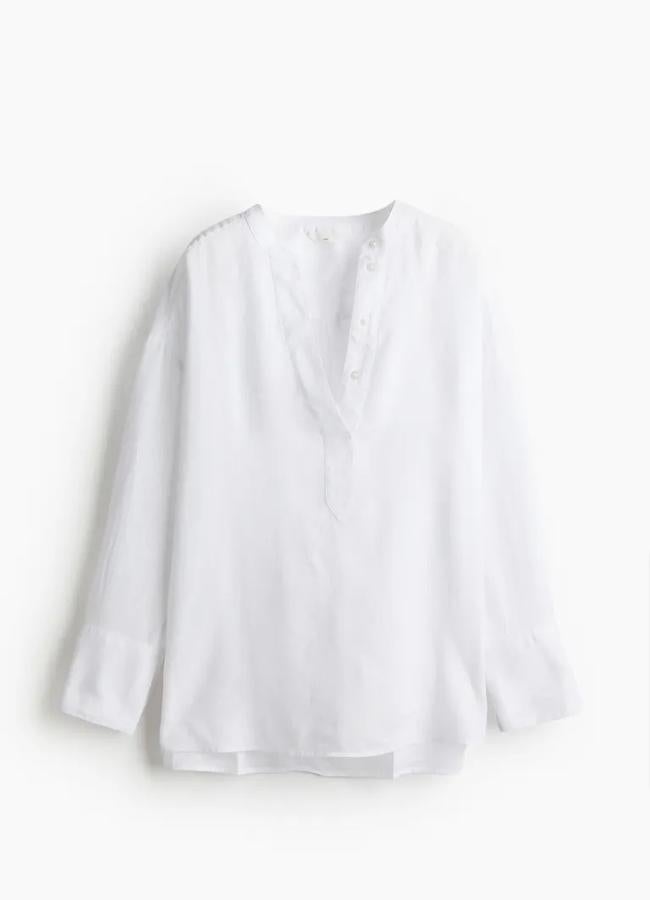 Camisa de lino blanca de H&M, 24 euros.