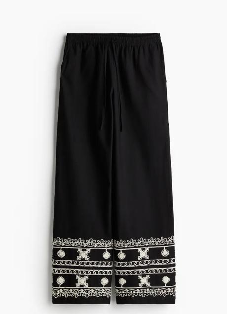 Pantalones negros de H&M (35,99 euros)