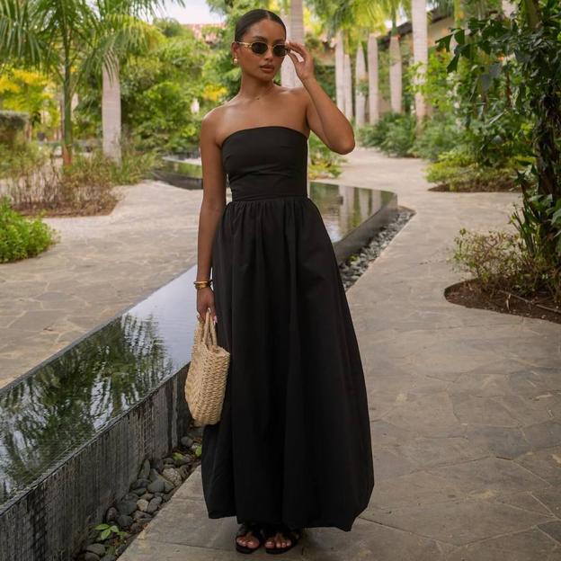 Las más elegantes dicen que estos vestidos negros son la tendencia del verano que sustituirá al color blanco