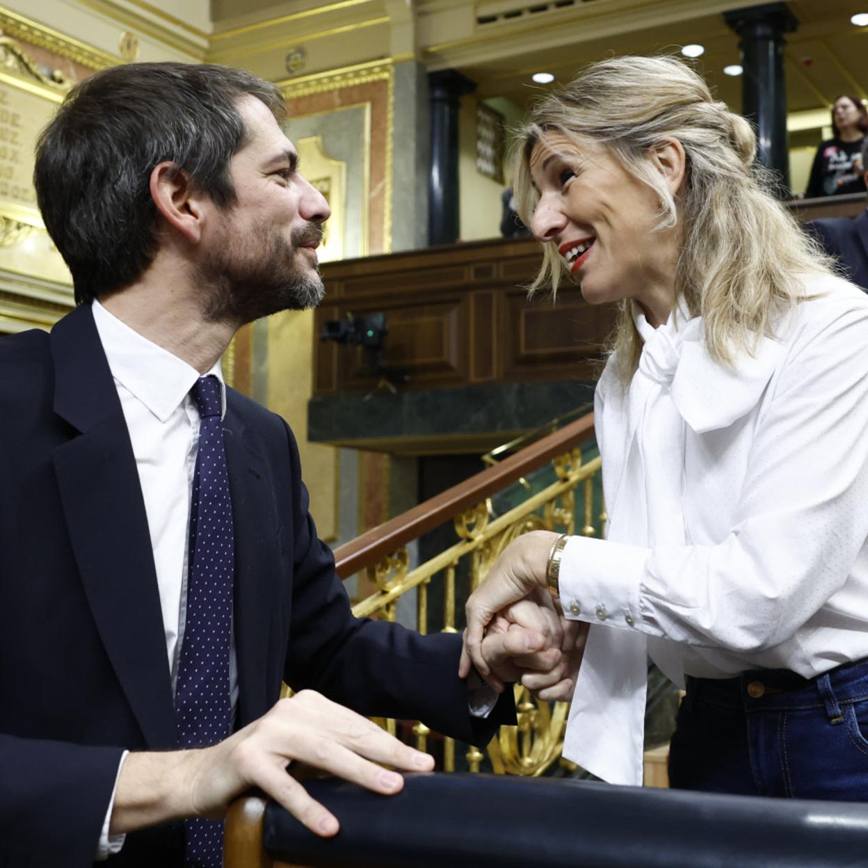 Ernest Urtasun, ministro de Cultura junto a Yolanda Díaz. /GTRES