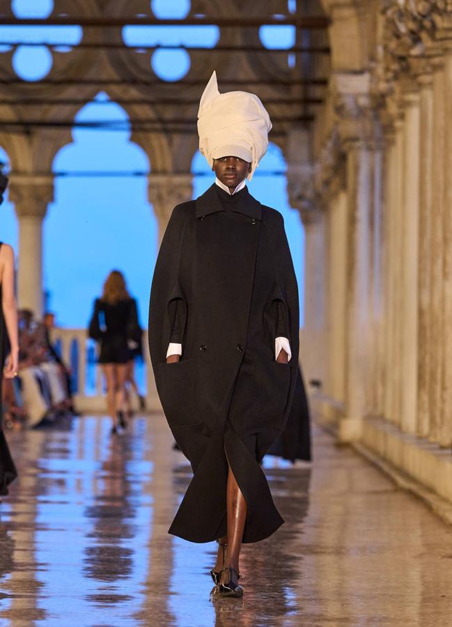 Desfile de la colección resort de Max Mara en el Palazzo Ducale de Venecia. Foto: Cortesía.