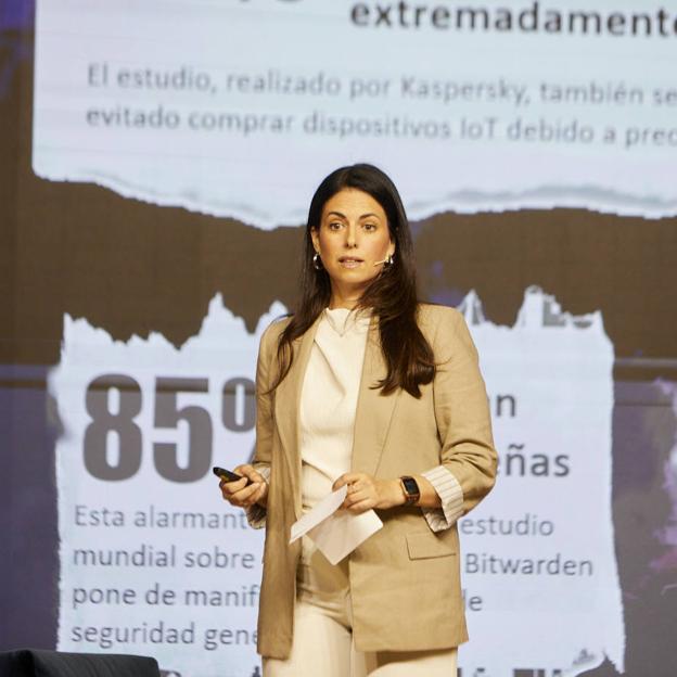 Hazel Díez Castaño, CISA de Santander: «Necesitamos a mujeres hablando de ciberseguridad y referentes para las nuevas generaciones»