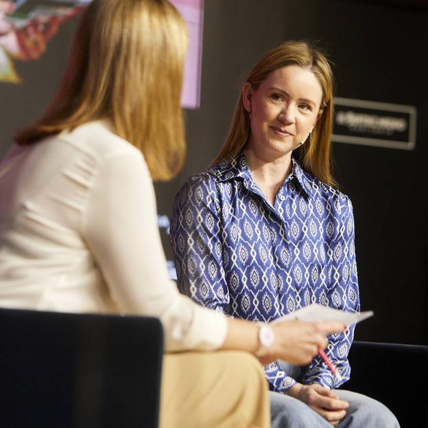 Verity Harding, experta en IA de Cambridge: «No habrá una criatura consciente a partir de la IA. Es sofware, es hardware: no es vida»