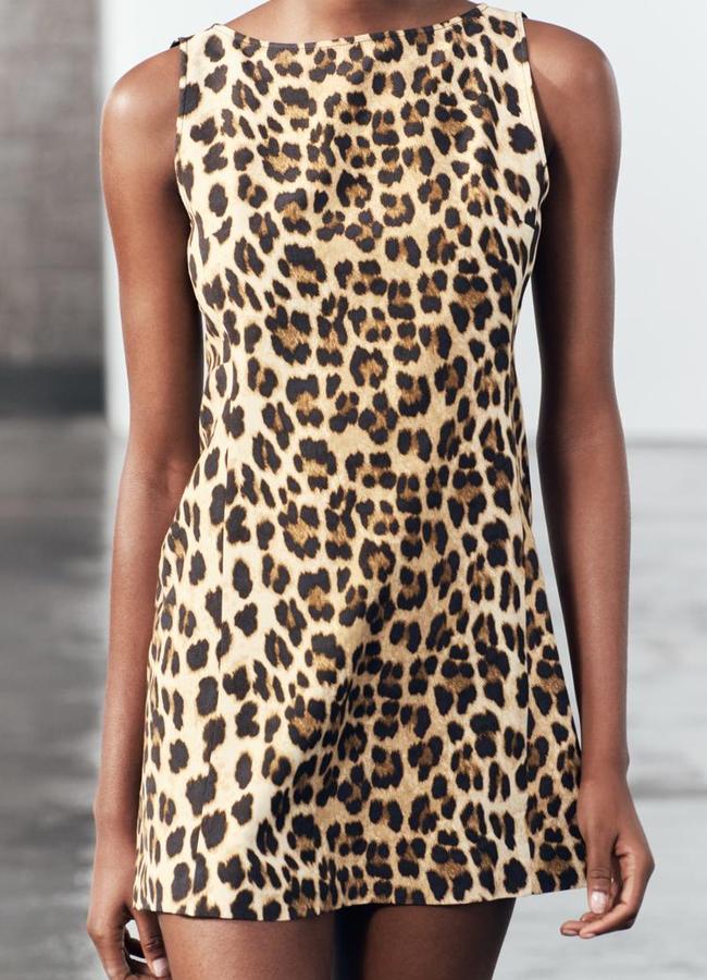 Vestido estampado animal de Zara Woman Collection (19,99€)