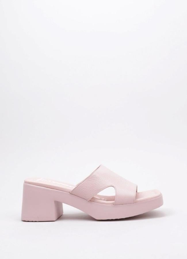 Mules bajitos rosas de Wonders, 89,95 euros.