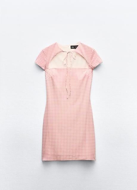 Vestido estampado de Zara (17,99 euros)