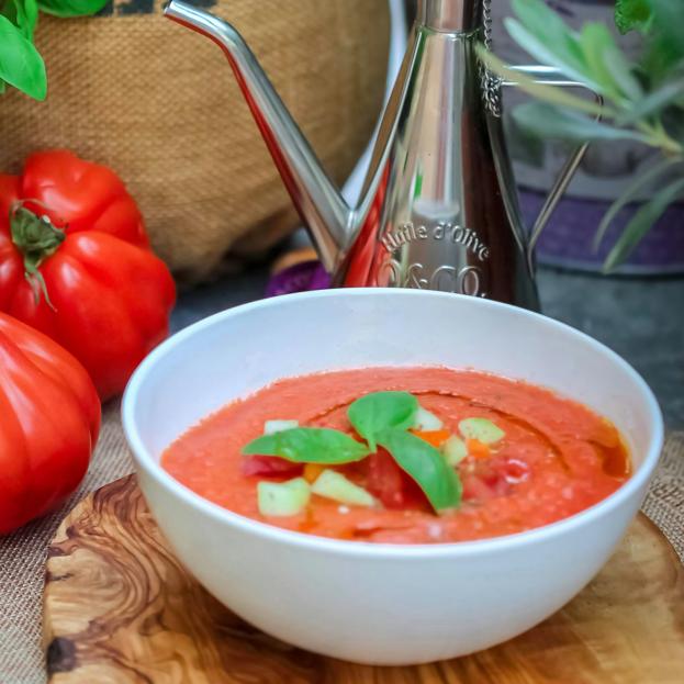 El gazpacho es uno de las preparaciones protagonistas del verano gastronómico en nuestro país.