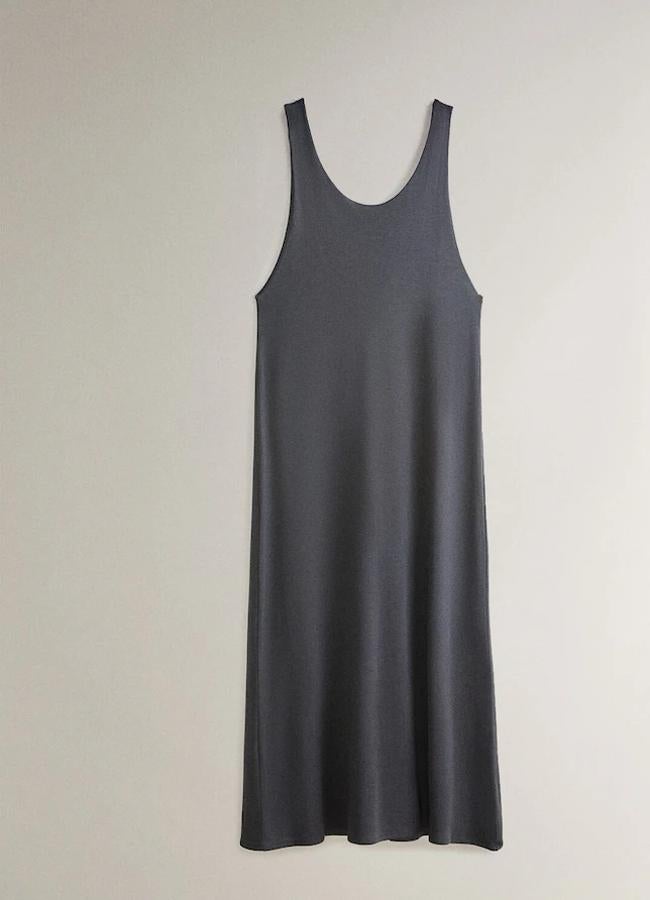 Vestido con tirantes en gris de Zara Home.