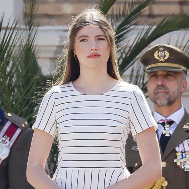 La infanta Sofía en la Entrega de Reales Despachos de Empleo en la Academia General Militar. 