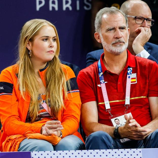 Amalia de Holanda y el rey Felipe en la final olímpia de 3x3.