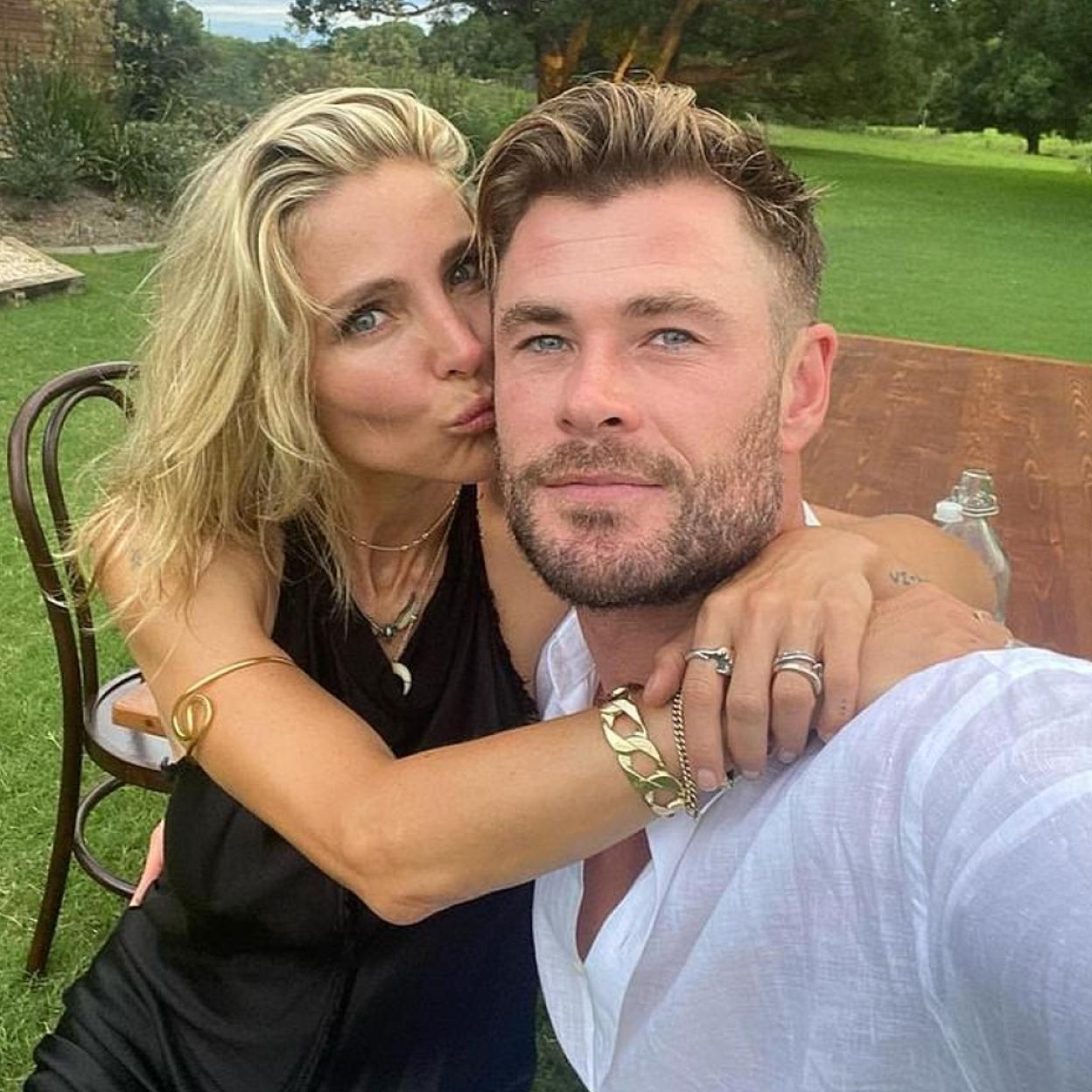 Elsa Pataky y Chris Hemsworth en su casa de Byron Bay. /@CHRISHEMSWORTH