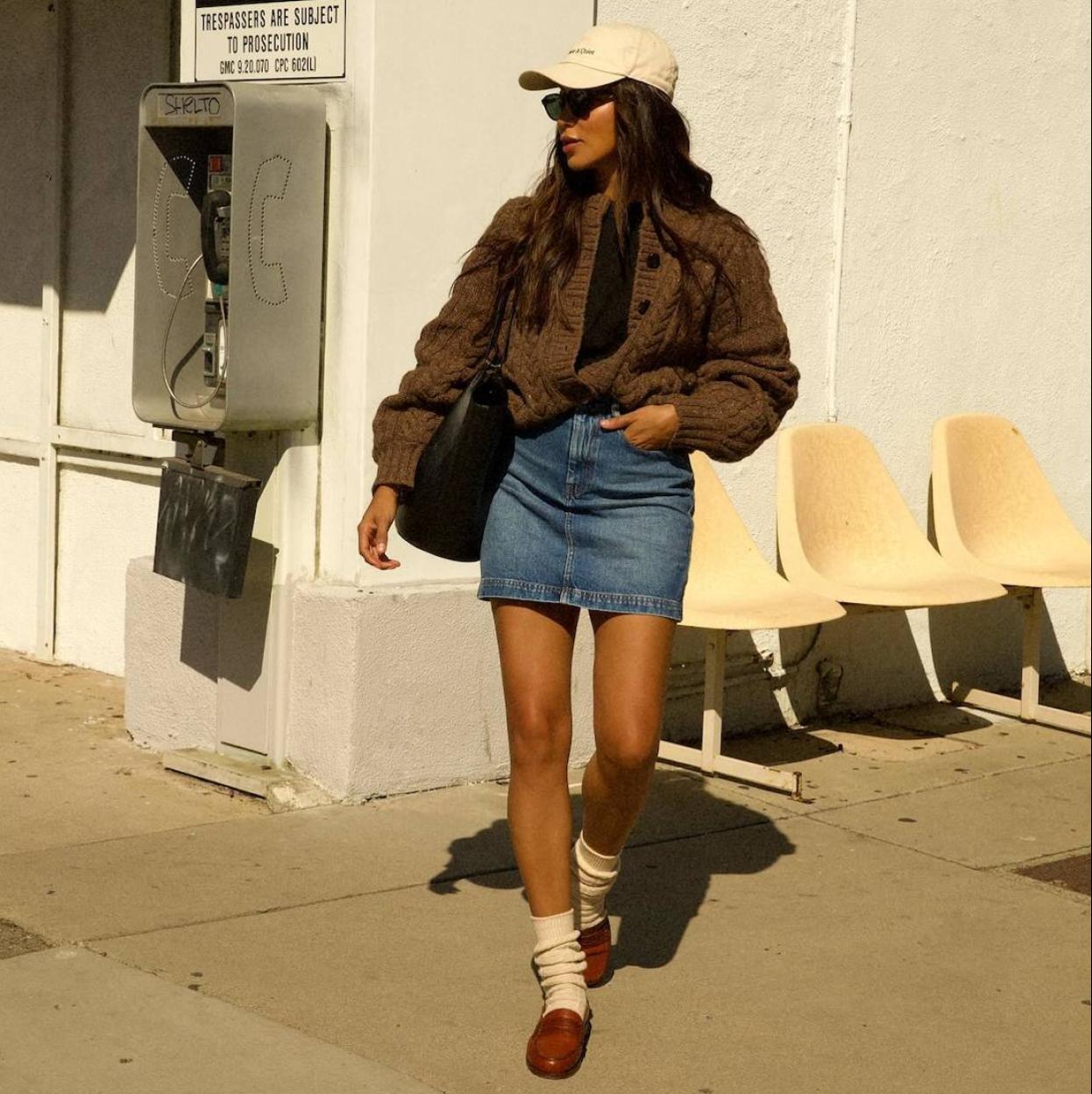 Influencer con cárdigan de punto/@SINCERELYJULES