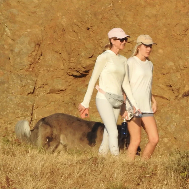 Miranda y su hija, en Marbella. 