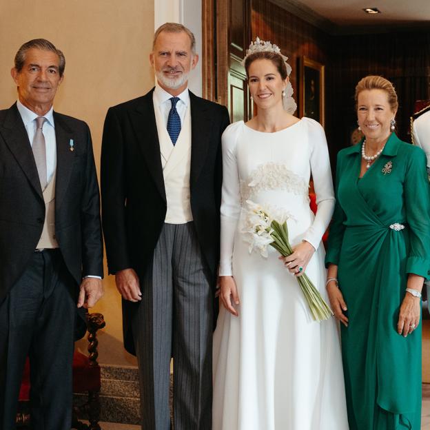 La historia de amor de Cristina de Borbón-Dos Sicilias y Pedro López-Quesada: pasión por la música y su propia boda royal