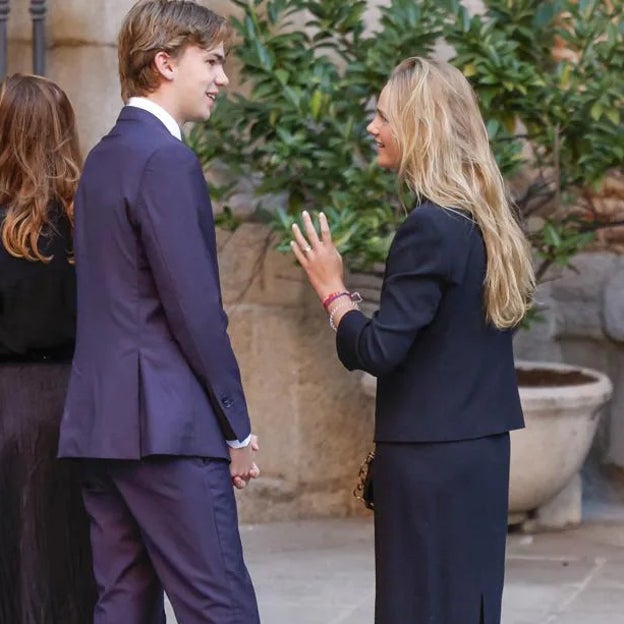 Miguel y su hermana Irene en el funeral de Juan Gómez-Acebo. 