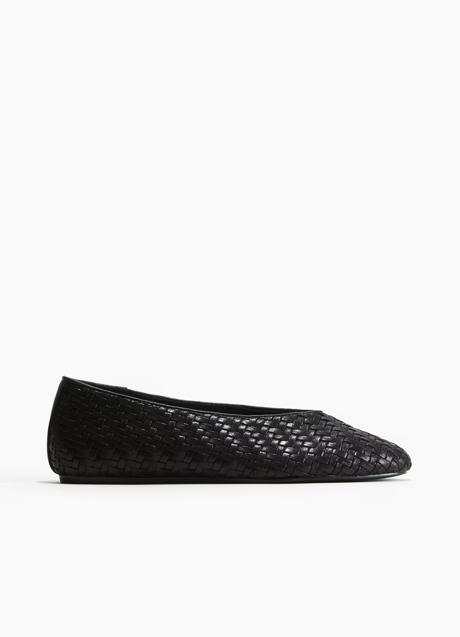 Zapatos negros de H&M (37,99 euros)