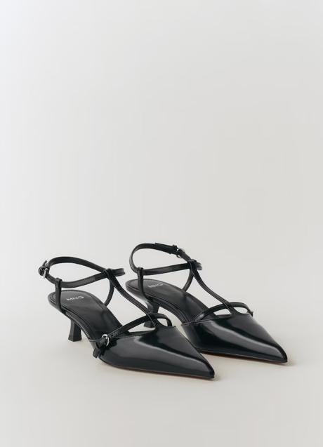 Zapatos negros de Mango (69,99 euros)