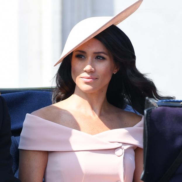 Meghan Markle con uno de sus looks más icónicos.