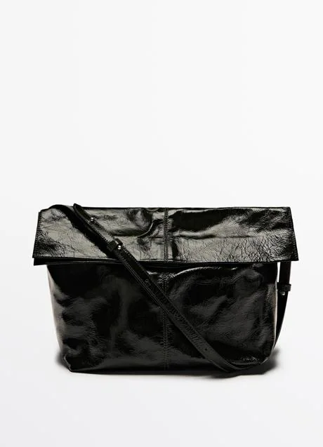 Bolso negro de Massimo Dutti (149 euros)