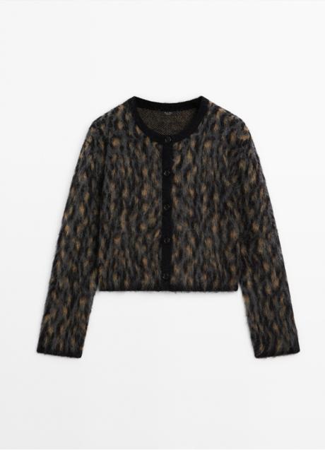 Chaqueta con estampado animal de Massimo Dutti (99,99 euros)