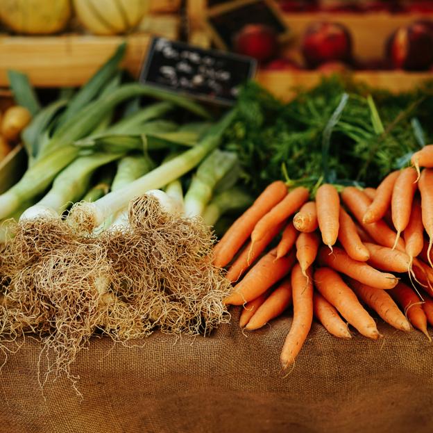 Los puerros y las zanahorias son dos de las verduras esenciales para conseguir que tus lentejas sean perfectas y te recuerden a las de tu abuela. 