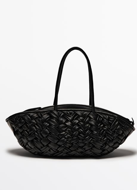 Bolso trenzado de Massimo Dutti (249 euros)